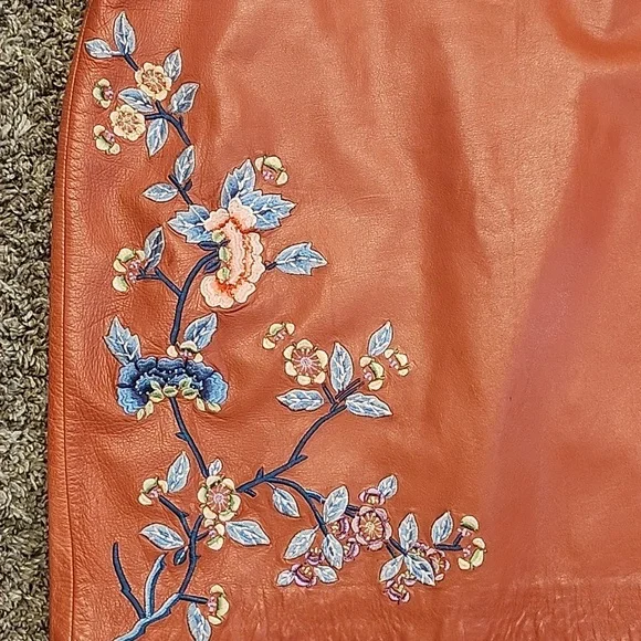 Leather skirt - Picture 5 of 9